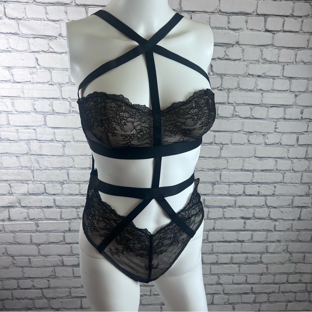 NWT Victoria’s Secret Lace Lingerie bodysuit - Picture 5 of 13